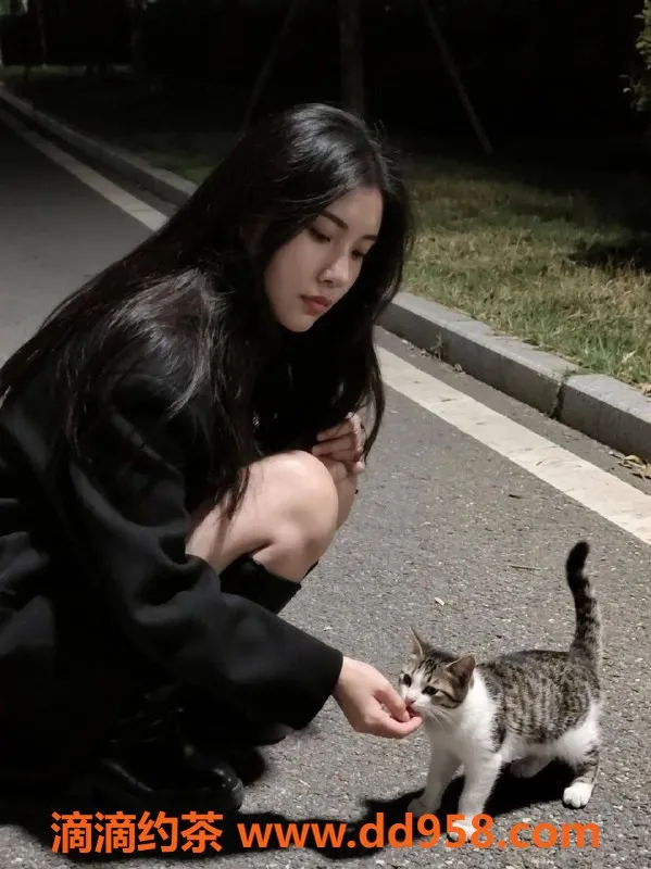 深圳楼凤-深圳龙岗区御姐瑜伽彩虹 大胸诱惑服务