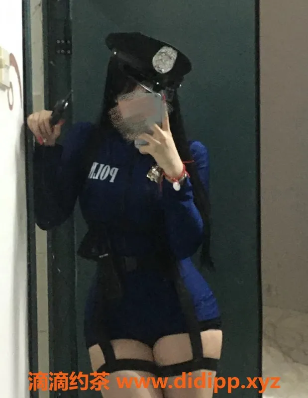 成都楼凤-成都嫩妹佳佳，155身高，超有趣的陪伴