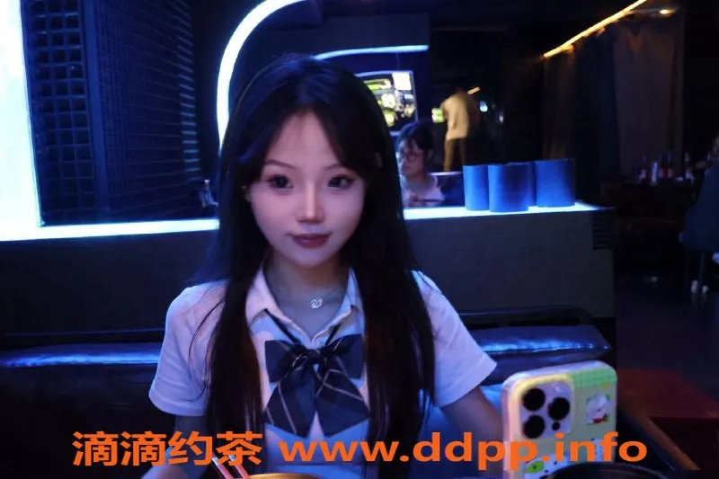 郑州楼凤-郑州管城区优奈，18岁162cm，服务多样任你选