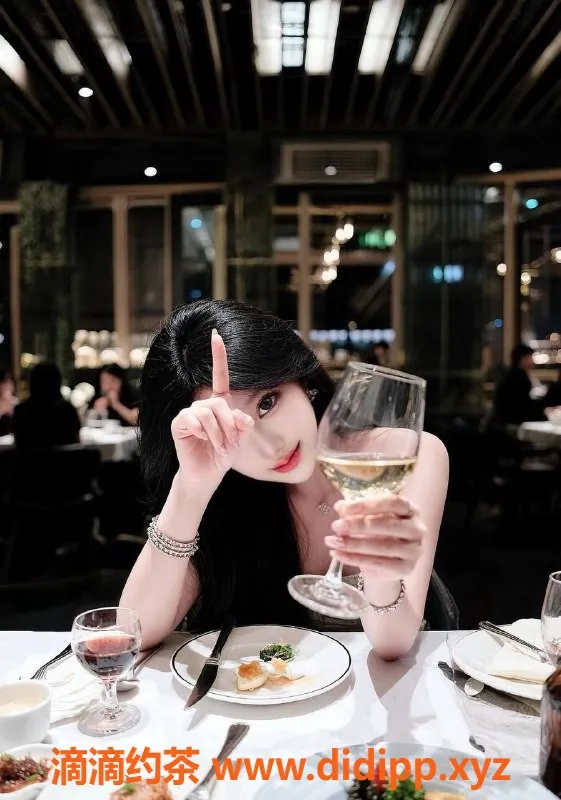 广州楼凤-天河嫩妹璐晶晶，水费800，甜美服务等你来体验