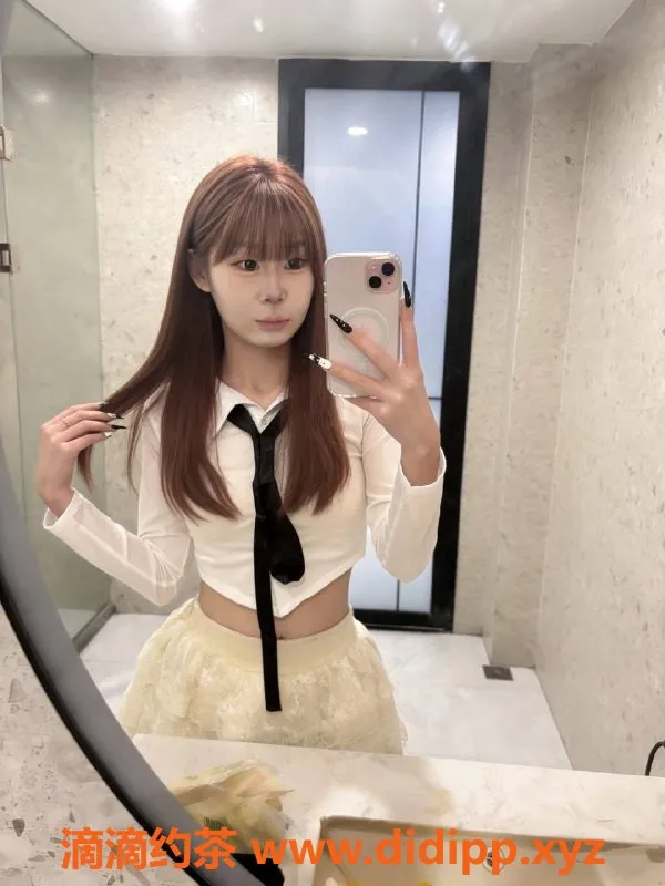 广州楼凤-广州天河思琪，800元初体验，1500元双人服务