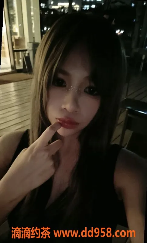 广州楼凤-白云区嫩妹，158cm B杯，水费700p起