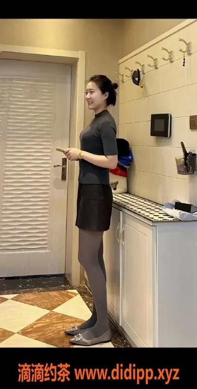 广州楼凤-天河区人妻欣欣 164cm 48kg 34C 服务优质