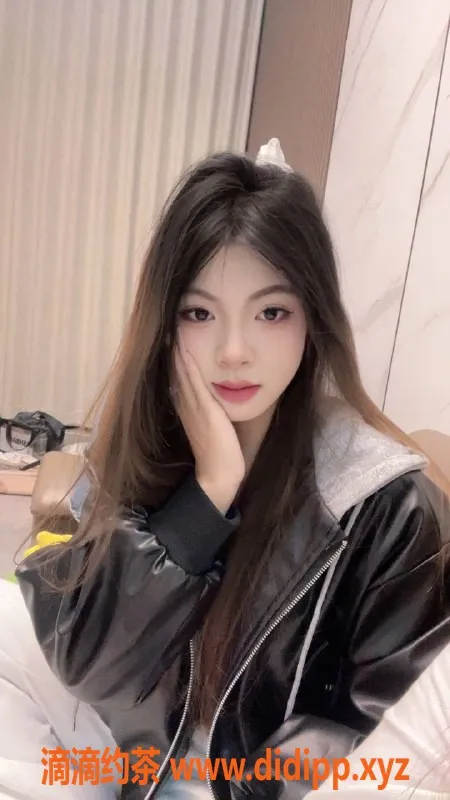 深圳楼凤-宝安嫩妹小娟，700起，制服诱惑