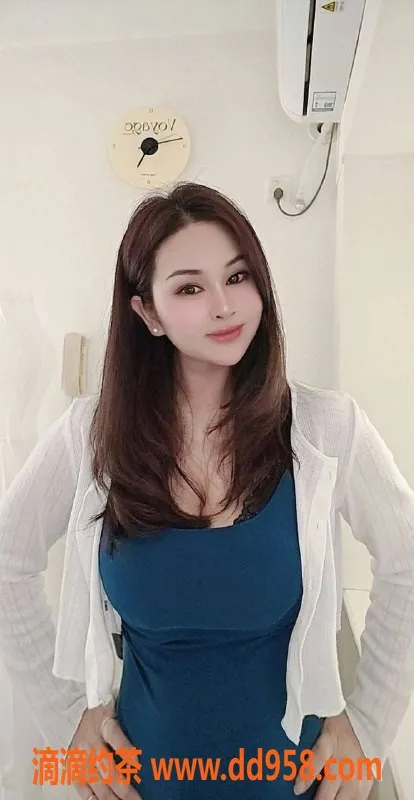 深圳楼凤-福田大菠萝 28岁 E罩杯 800元起