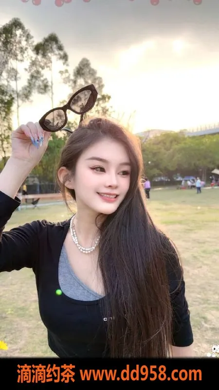 深圳楼凤-福田车公庙煊煊，36E女友感陪伴980起