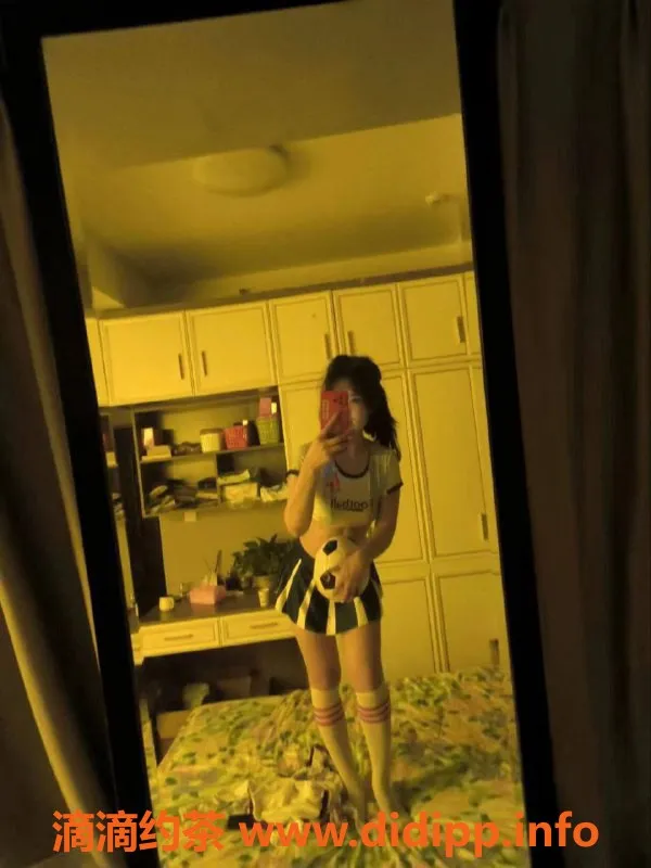 深圳楼凤-坂田，25岁，159cm，49kg，B罩杯，私约服务欢享