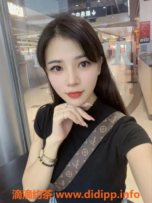 深圳楼凤资源信息,龙华雅雅，热情服务，课费888p