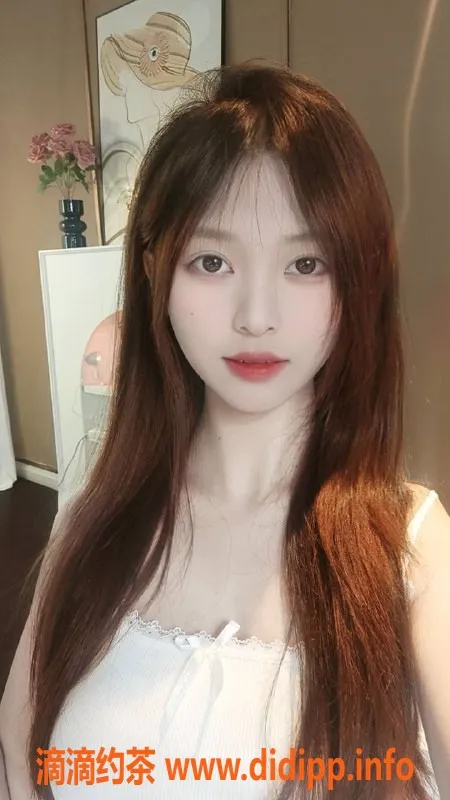 深圳楼凤-罗湖嫩妹琳，1400元体验多项服务