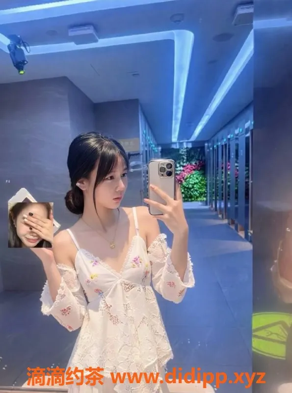 深圳楼凤-龙华嫩妹一只兔兔，制服丝袜绝佳体验