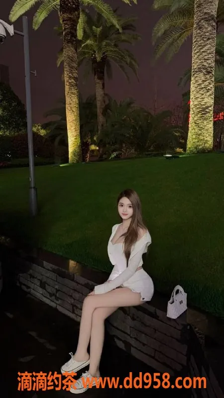 深圳上门服务-罗湖依诺，900元长腿美女服务