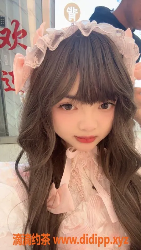 深圳楼凤-深圳龙岗小初音，1000p体验嫩妹魅力