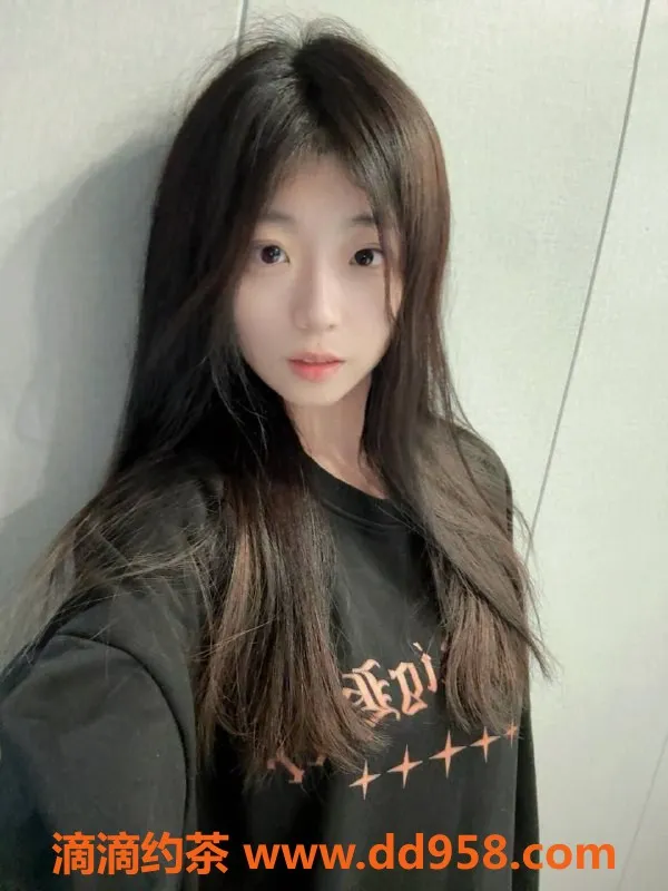 广州上门服务-筱筱（04年）166cm，47kg的诱惑新人