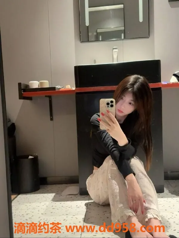 广州上门服务-筱筱（04年）166cm，47kg的诱惑新人