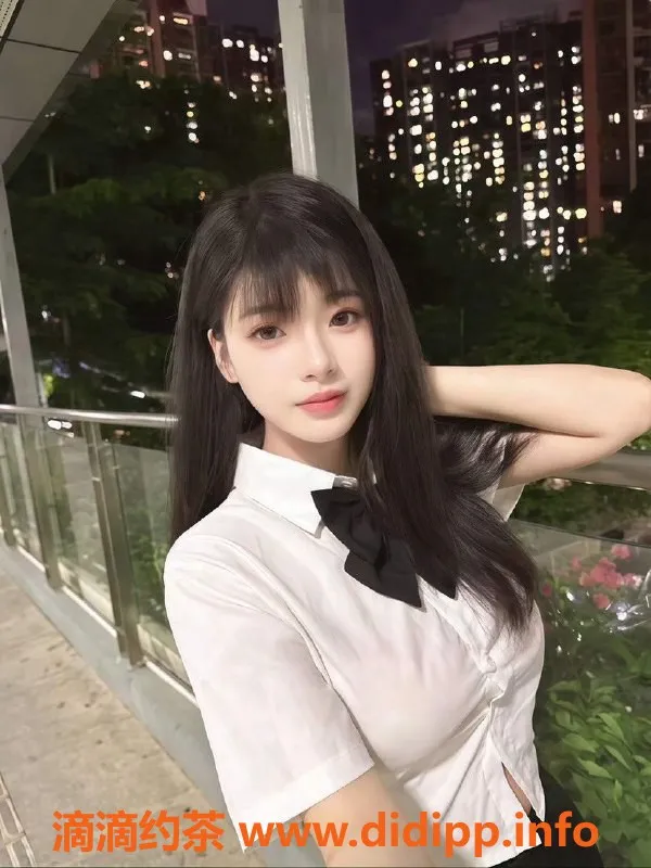 常州楼凤-武进小茶，165高颜值嫩妹，陪浴调情等服务