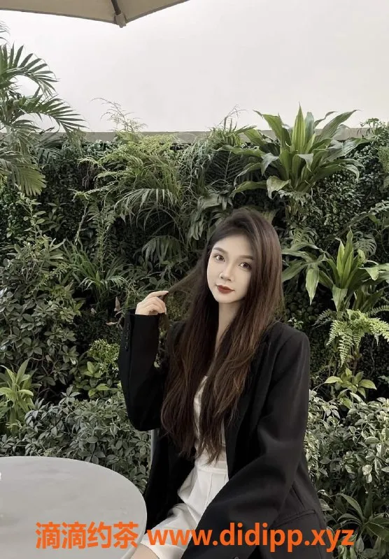 成都楼凤-泮瑶，颜值与身材并存的御姐，7P体验不容错过