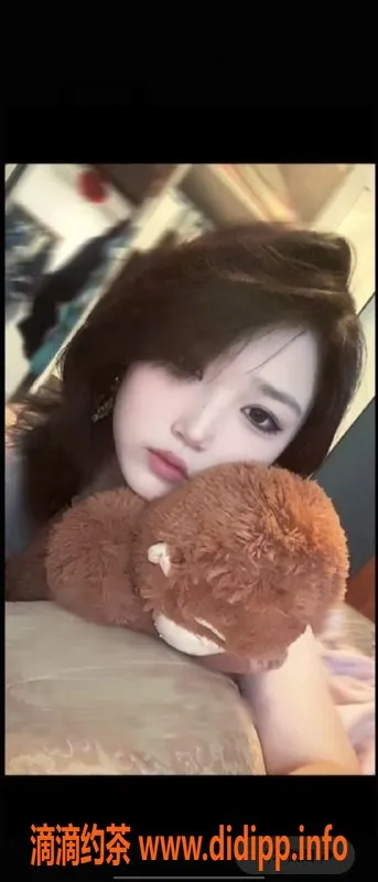 成都楼凤-成华区嫩妹小汤圆，微坦身材，课时费6/9