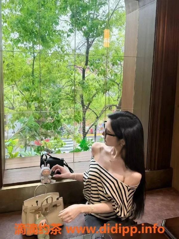 广州楼凤-天河御姐巷尾猫，3700PP超值体验