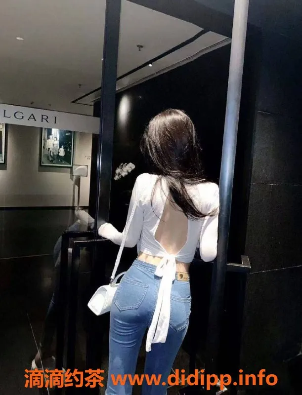 广州楼凤-天河御姐巷尾猫，3700PP超值体验