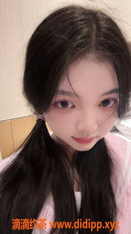 深圳楼凤-坂田二次元嫩妹小初音，调情服务800元起