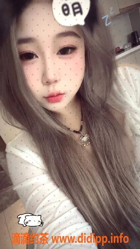 广州楼凤-天河小涵学妹，400元专享大胸服务