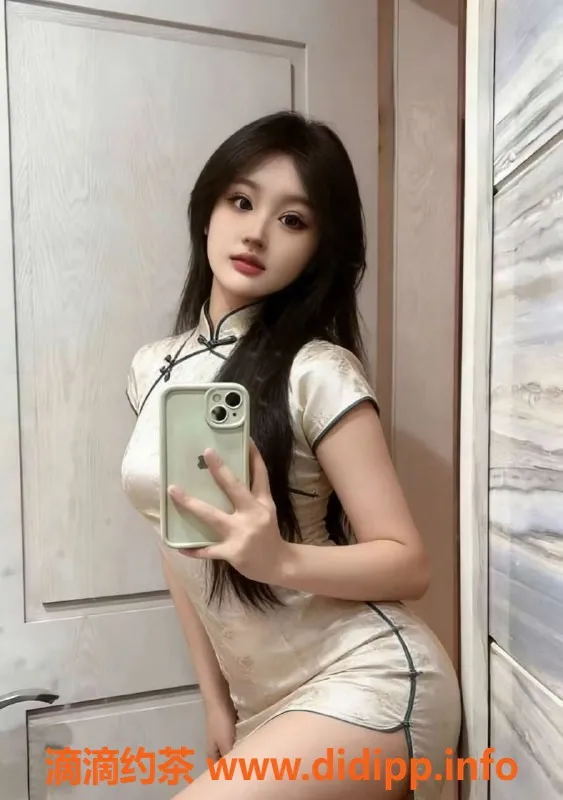 深圳楼凤-龙华观澜18岁柒柒，162cm 50kg 36D全套400