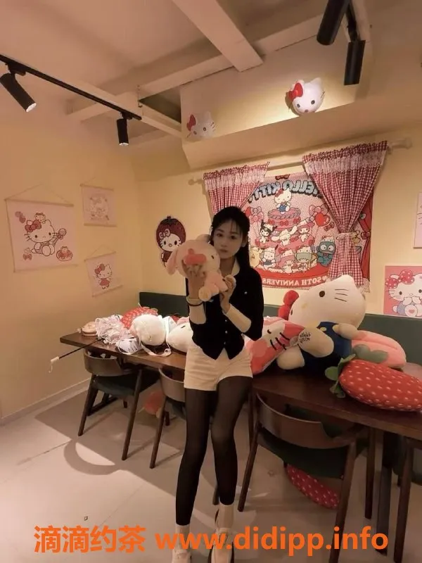 成都楼凤-神仙树又又，177高颜值嫩妹，7p起