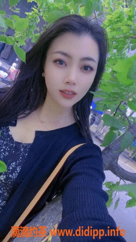 郑州楼凤-金水区26岁瑶瑶，161cm身高，57.5kg超值服务