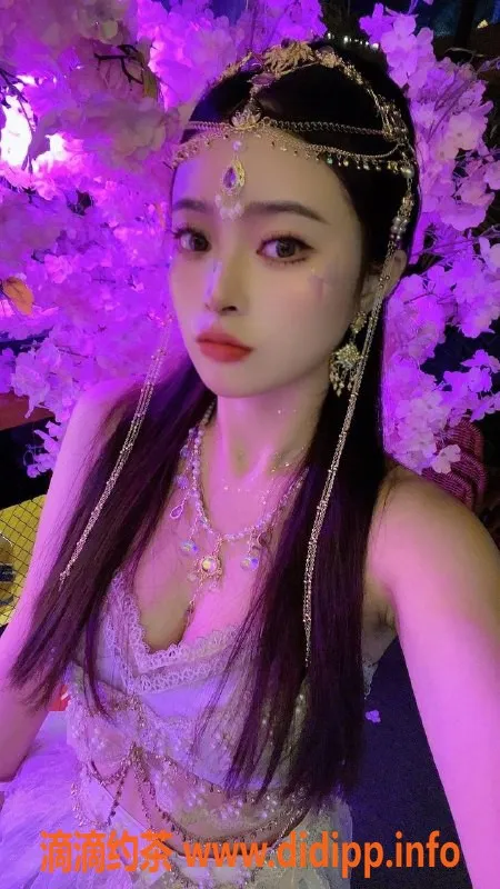 广州楼凤-越秀区御姐，165身材C罩杯，800p起