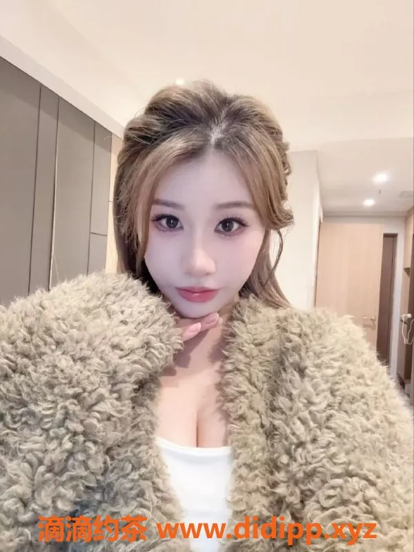 温州楼凤-鹿城萌萌，老师气质，69舌吻艳舞体验