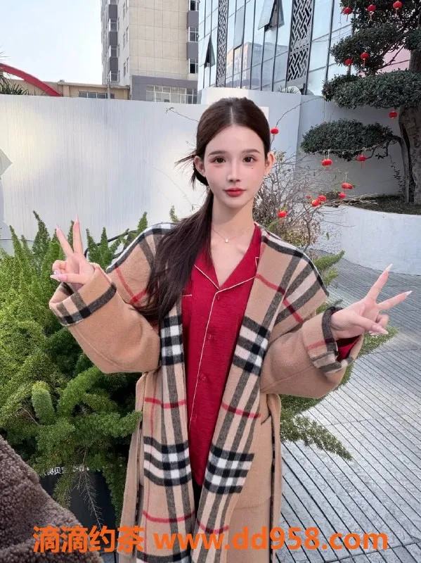 深圳楼凤资源信息,福田安珂，22岁，身高162，体重42，服务多样