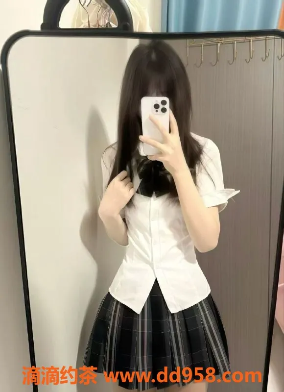 常州楼凤资源信息,武进小晨，167cm短期嫩妹，1000元陪浴服务