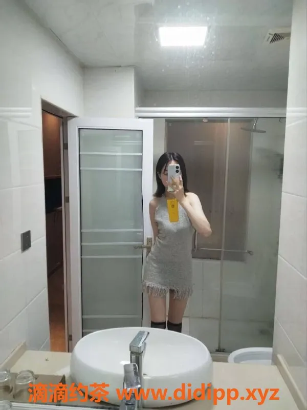 惠州楼凤-大亚湾小豆柯：20岁，身高170，服务多样