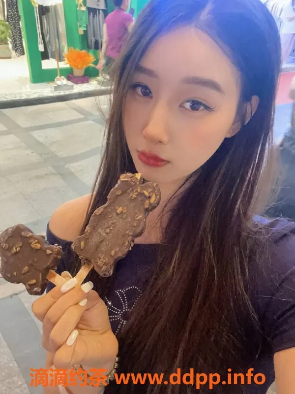 深圳楼凤-宝安小美 20岁 46kg 168cm 热门服务等你体验