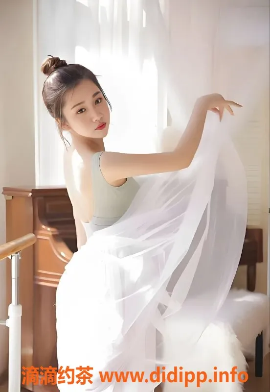 青岛楼凤-天桥区静静，160cm，48kg，甜美可人