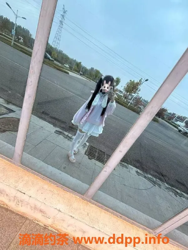 深圳楼凤-深圳南山嫩妹小君君，800p起，制服诱惑等你体验