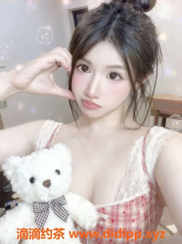 深圳楼凤-南山嫩妹金闪闪，800p带给你新体验