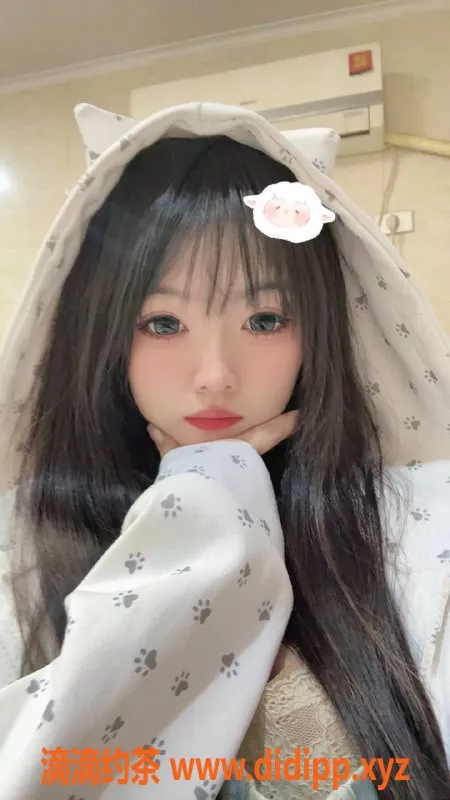 台州楼凤-台州黄岩艺名冰冰，160cm C+胸围，600P起