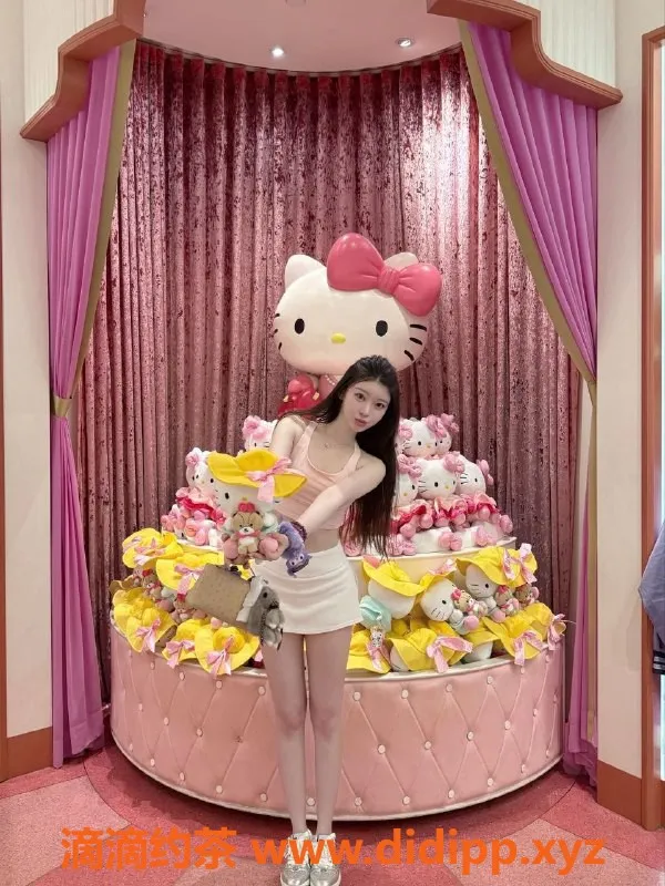 常州楼凤-常州果果，21岁，身高166，胸围C，服务贴心