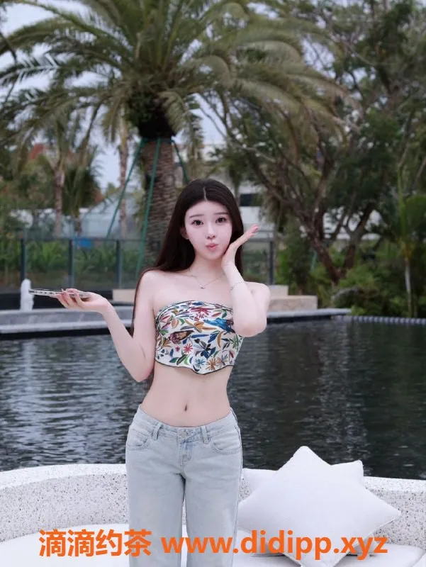 常州楼凤-常州果果，21岁，身高166，胸围C，服务贴心