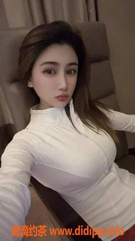 广州楼凤-天河御姐萍萍，700元体验完美服务