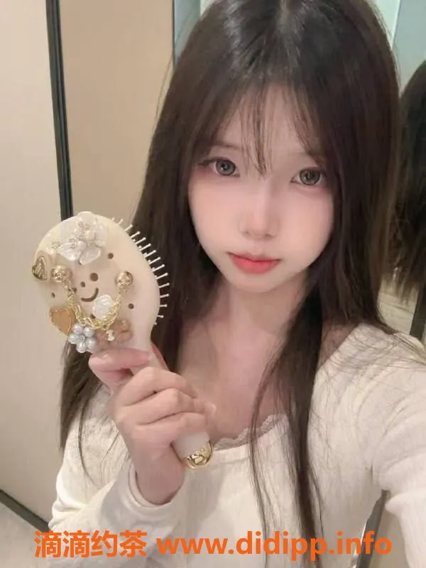 广州楼凤-广州嘉嘉，500-1000价位，提供多种服务