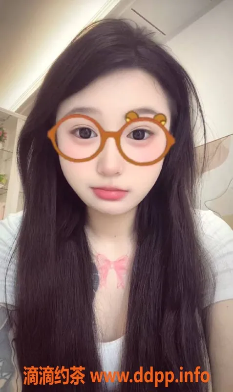 青岛楼凤-城阳区云儿❤️，166cm，98斤，19岁天然D