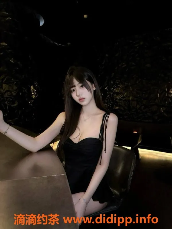 广州楼凤资源信息,荔湾区19岁新人烁妍，身高169，茶水费600元