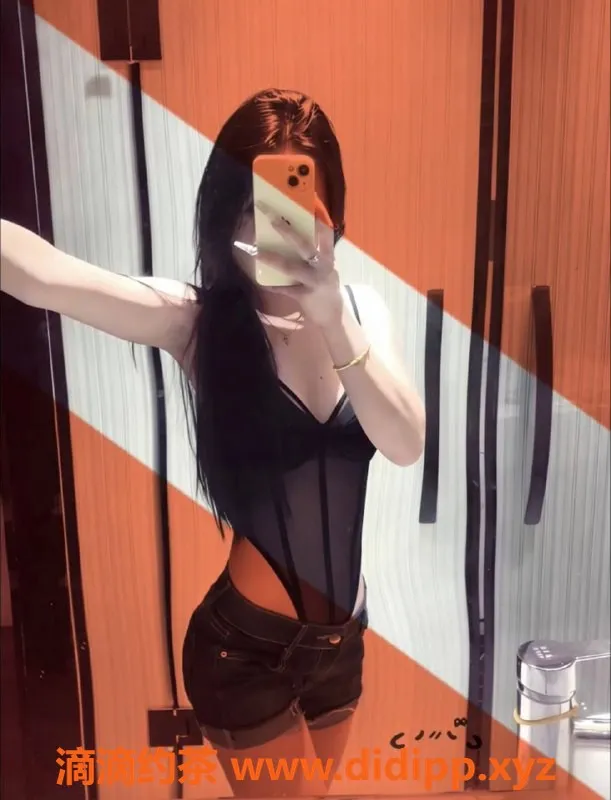 深圳楼凤-宝安沐沐，600元享鸳鸯浴与情趣服务