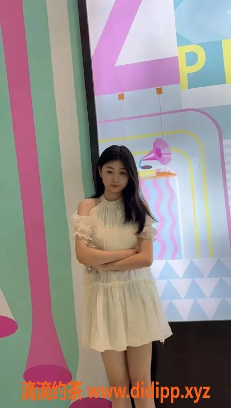 东莞楼凤资源信息,初语，18岁175cm，金色诱惑，600元体验