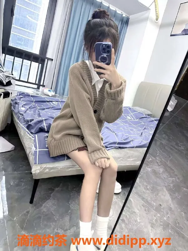 长沙楼凤-岳麓区小希，163cm，18岁，600p服务