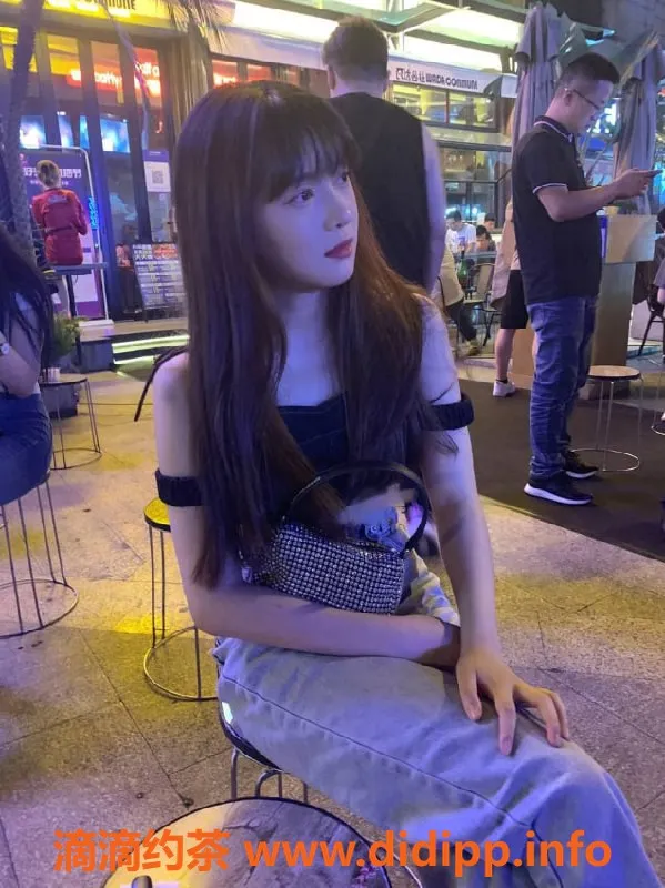 深圳楼凤-深圳南山嫩妹1500起，女友感体验