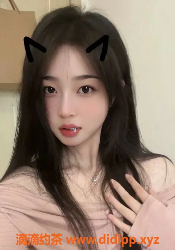 深圳楼凤-罗湖私约：丝袜制服陪浴，深喉服务等你体验