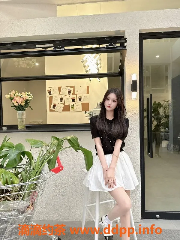 杭州楼凤-杭州潮汕小橙子，165cm天然C罩杯，93斤超甜妹